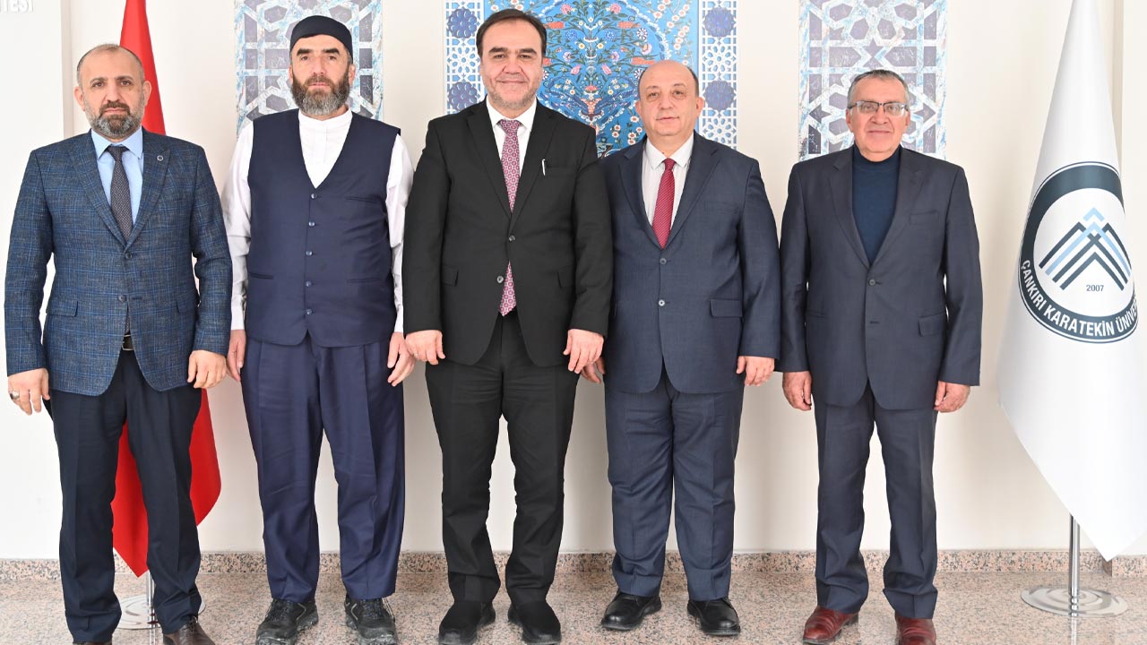 Kurşunlu Tarih Araştırmaları Derneği’nden Rektör Karataş’a ziyaret